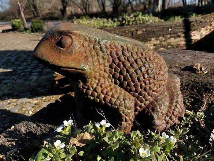 Beeld, garden statue toad in heavy metal - 28 cm - IJzer (gegoten)