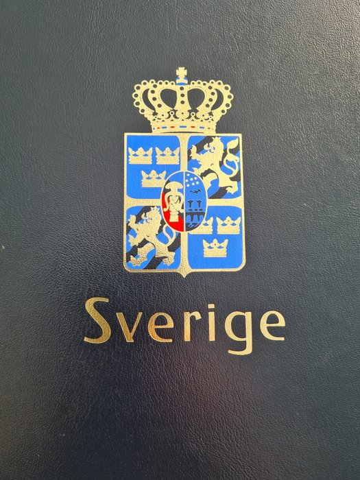 Svezia 1933/1966 - Collezione con timbro postale in album DAVO su pagine autocostruite.