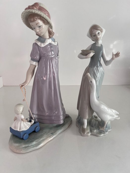 Lladró - 玩具人偶 - Lladro figures  (2) - 瓷