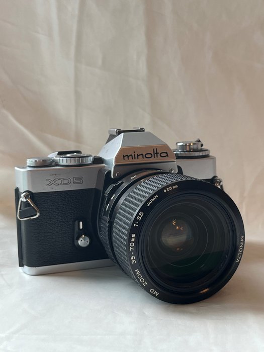 Minolta XD 5 ( 1978 ) + 35/70 mm 3.5 lens Et objektiv speilreflekskamera (SLR)