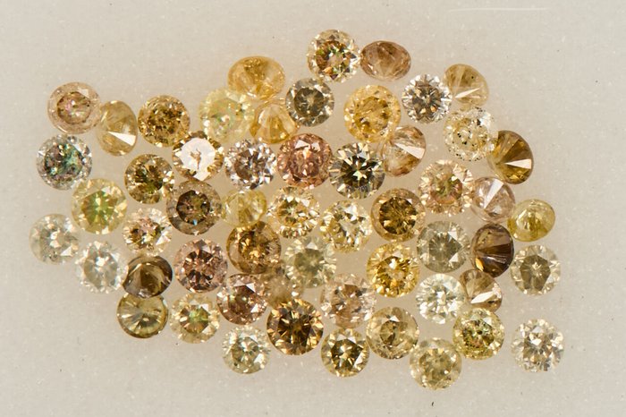 55 pcs Diamants - 0.90 ct - Rond - NO RESERVE PRICE - Light to Nat. Fancy Mix Yellow - Brown - I1, I2, SI1, SI2, I3
