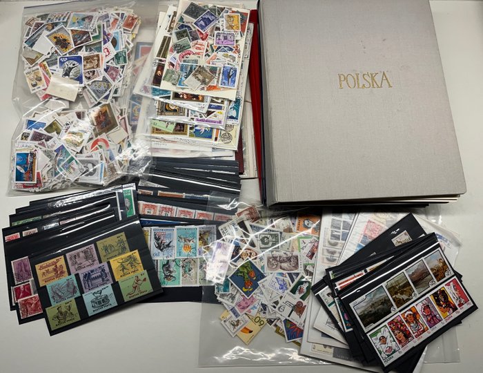Osteuropa 1874/2000 - Sammlung von Blöcken und Briefmarken Ungarn und Polen
