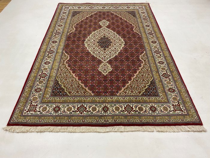 Indo Tabriz - Teppich - 242 cm - 169 cm