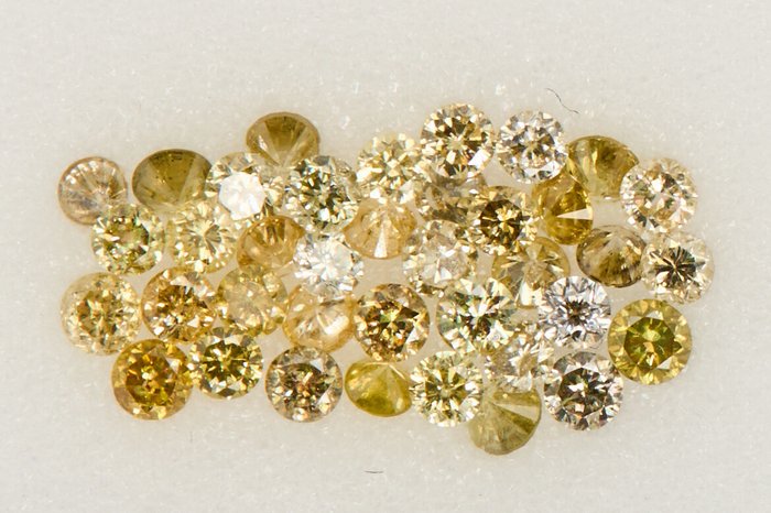 38 pcs Diamanten - 0.84 ct - Runden - NO RESERVE PRICE - Nat. Fancy Mix Yellow - Greenish Yellow - SI1, SI2, VS1, VS2