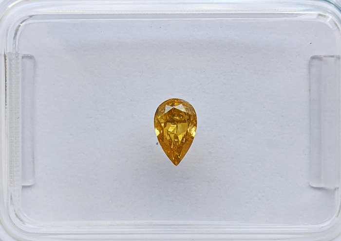 Diamant - 0.22 ct - Birne - fancy intens orangy yellow - SI2, No Reserve Price