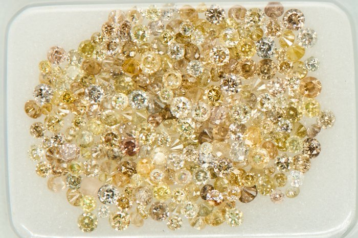 236 pcs Diamants - 1.88 ct - Rond - NO RESERVE PRICE - Light to Nat. Fancy Mix Yellow - Brown - I1, I2, SI1, SI2, I3