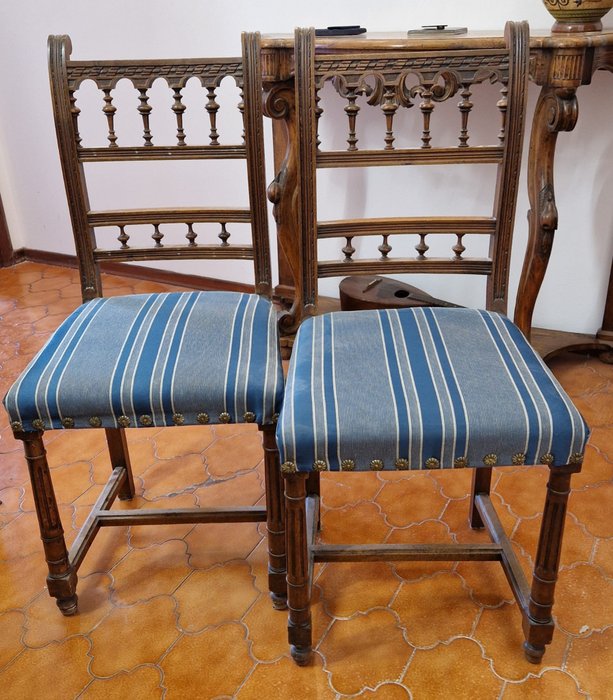 椅子 (2) - 胡桃木