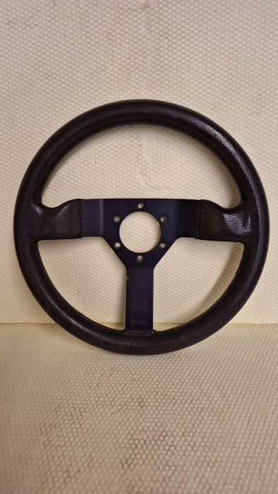 Steering wheel - Momo - Volante Momo per auto sportive - 1980