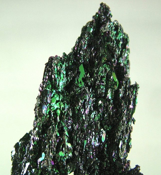 CW1120 Carborundum (Piikarbidi) - Keinotekoinen Kristallirykelmä - Korkeus: 150 mm - Leveys: 60 mm- 253 g - (1)