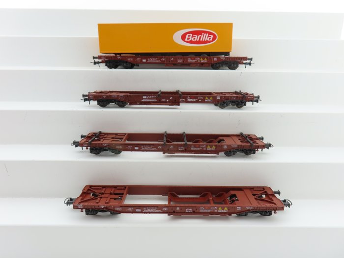 Roco H0轨 - o.a. 46361 - 模型火车货运车厢 (4) - 4x 4 轴平板货车，用于运输拖车，部分带有负载并带有“Barilla”字样 - ÖBB