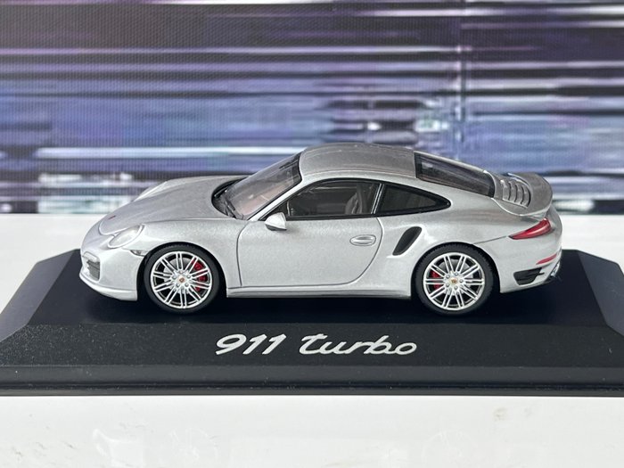 Minichamps 1:43 - Modellauto - Porsche 911 Turbo (991) 2013-16