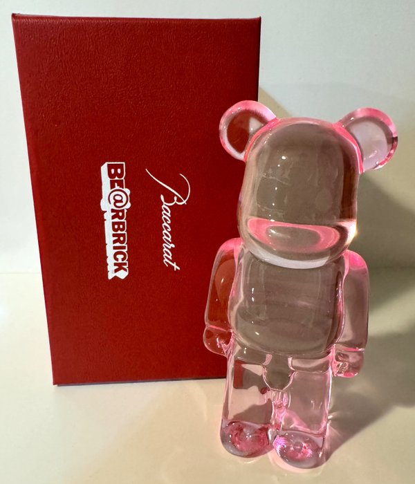 Medicom Toy Bearbrick in Baccarat Pink Crystal with Box - Figurka - Kryształ