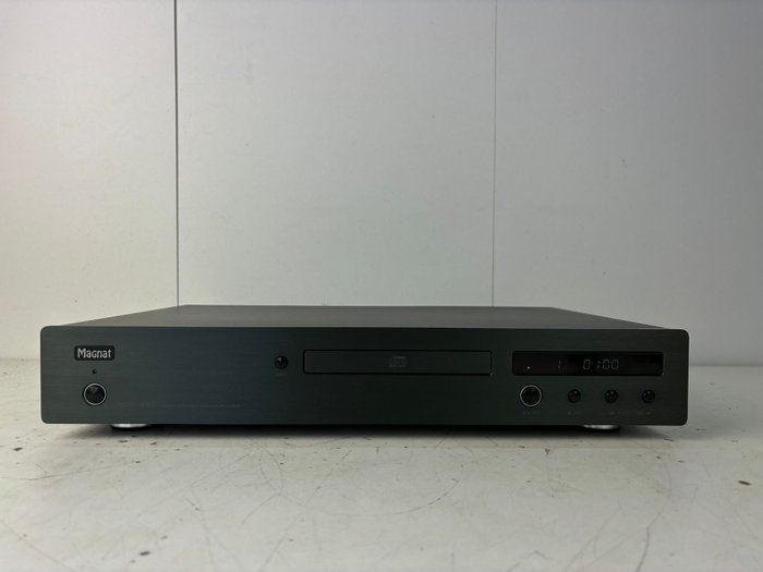 Magnat - MCD-450 CD player