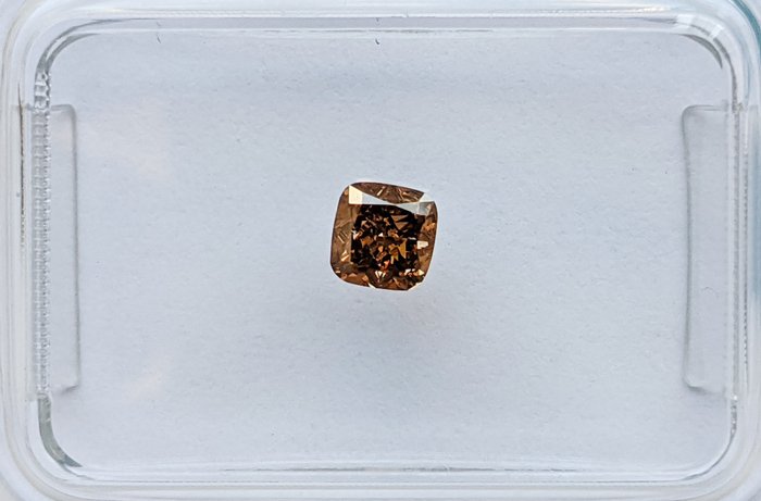 Diamond - 0.28 ct - Cushion - fancy deep orangy brown - VS2, No Reserve Price