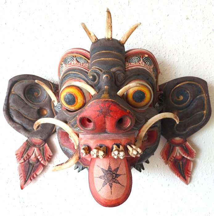 Barong maske med ekte tenner - Bali - Barong - Indonesia  (Ingen reservasjonspris)