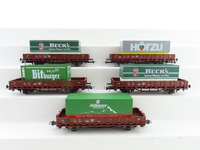 Roco H0轨 - 46031 - 模型火车货运车厢 (5) - 5x 2 轴桩式货车，装载着印有“Becks”、“Horzu”、“Adelholzener”和“Adelholzener”字样的集装箱 - DB