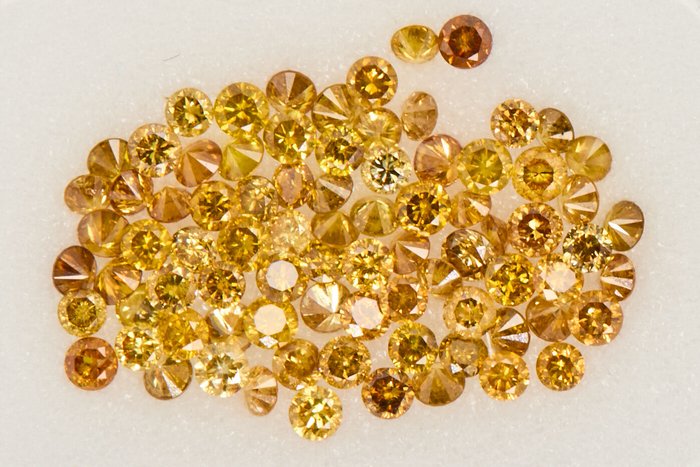 82 pcs Diamantes - 1.31 ct - Redondo - NO RESERVE PRICE - Fancy Vivid to Deep Mix Yellow - I1, SI1, SI2, VS1, VS2
