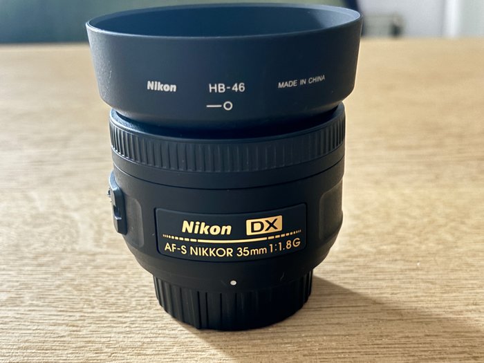 Nikon AF-S-DX Nikkor 35mm f/1.8G Lente principal