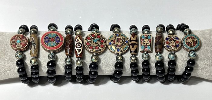 Naturales: Ágata Negra y Ónix Negro, DEFENSORES MÁS FUERTES,MUY RARO.. - Lot von 12 buddhistischen Armbändern, HANDGEFERTIGT, zur Meditation!!! - Armband