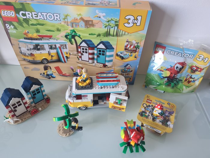 Lego - Creator - Beach Camper Van - 31138 & Tropical Parrot - 30581 & Mushroom Sprite minifig - 2020+
