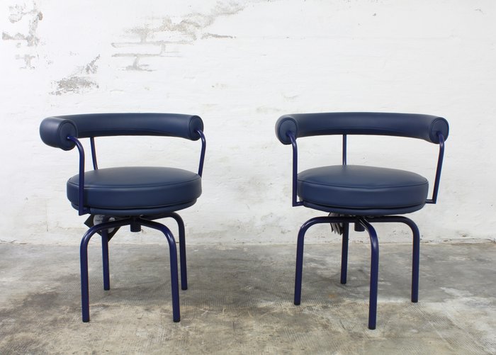 Cassina - Le Corbusier, otte Perriand - 扶手椅子 (2) - LC7 - 皮革, 钢