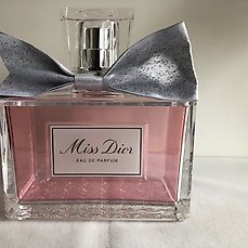 Christian Dior – Parfumfles – Reuze parfumfles 22,5 cm – Miss Dior – Nieuw voor 2023 – Plexiglas