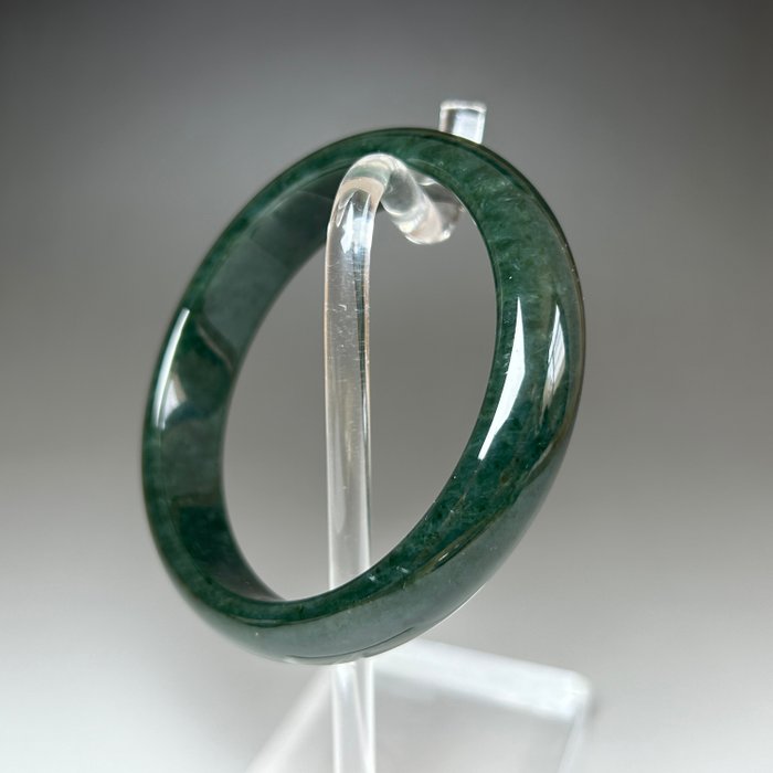Bracelet - Nephrite jade - China - Modern