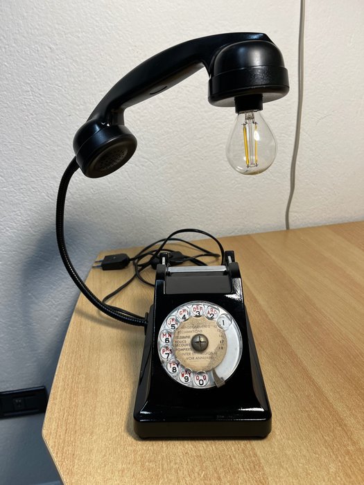 Lampada - Bachelite, Telefono trasformato in Lampada