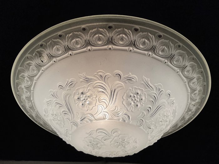 Ceiling lamp - Pressed Glass Ceiling Lampshade, with lavish decorations and floral motifs in high relief