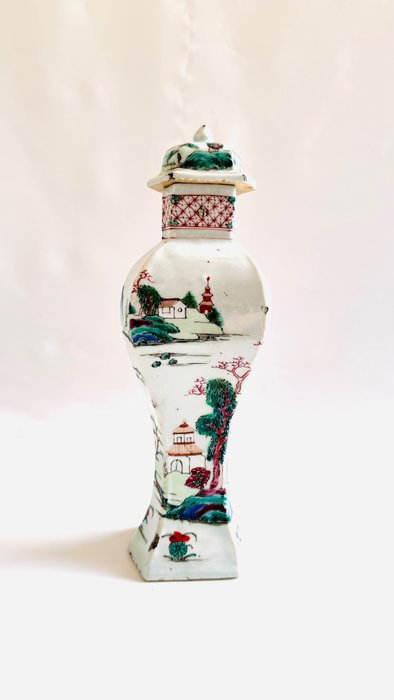 Porcelán váza - famille rose - Kína - Qing Dynasty (1644-1911)