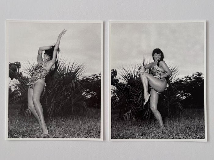 Bunny Yeager (1929-2014) - ( X 2 Photos ) Pin-Up Bettie Page in Key Biscayne, Florida, 1954.