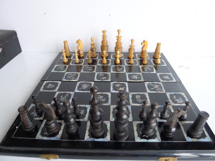 Echiquier laque de chine incrustations nacre jeu D'échecs en corne buffle- king 100 mm- - Sjakk sett - horn deler
