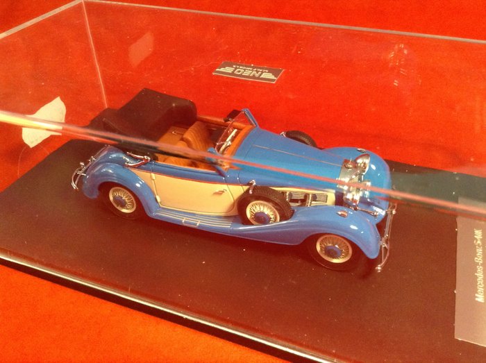Neo Scale Models 1:43 - 1 - Model sportwagen - ref. #NEO46166 Mercedes Benz 540K type A Cabriolet 1935 - blue/ivory - De Luxe serie - beperkte oplage