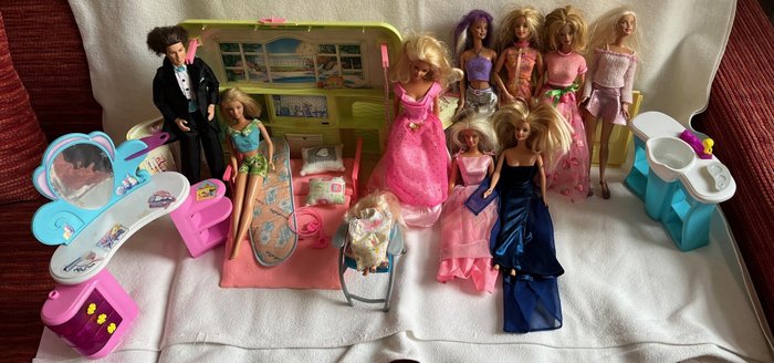 Mattel  - 芭比娃娃 Barbie e Ken gran sera ed altre - 1990-2000
