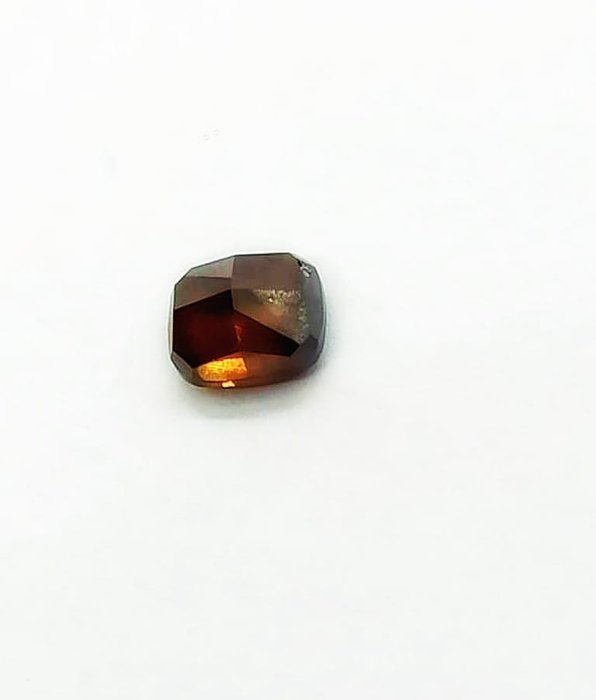 1 pcs 钻石 - 0.56 ct - 枕形 - 微褐黄橙 - SI2 微内三含级