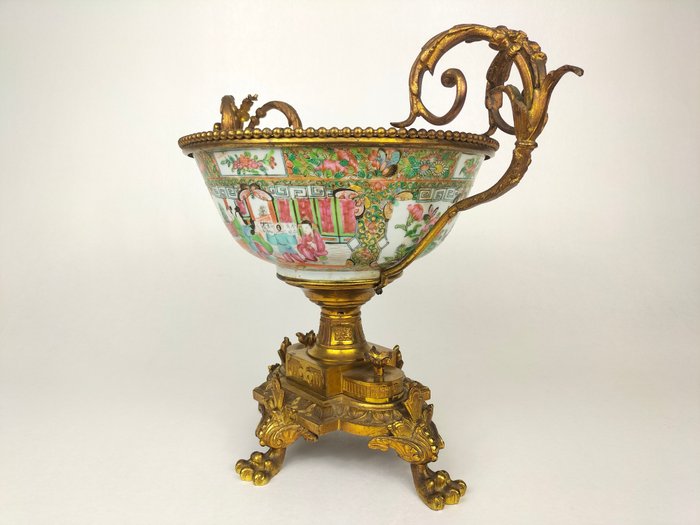 Mounted dish - Bronze, Porcelain - China - Qing Dynasty (1644-1911)