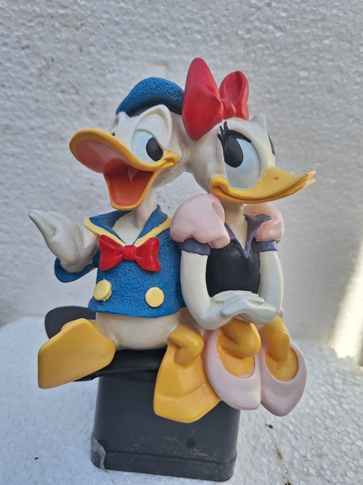 Figura de merchandise - Hermosa figura rara de la serie Disney / Enesco Donald Duck y Daisy sentadas - 1990-2000