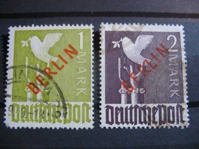Berliini  - 1 ja 2 markkaa punainen päällepainatus, Michel no. 33 ja 34 leimattu
