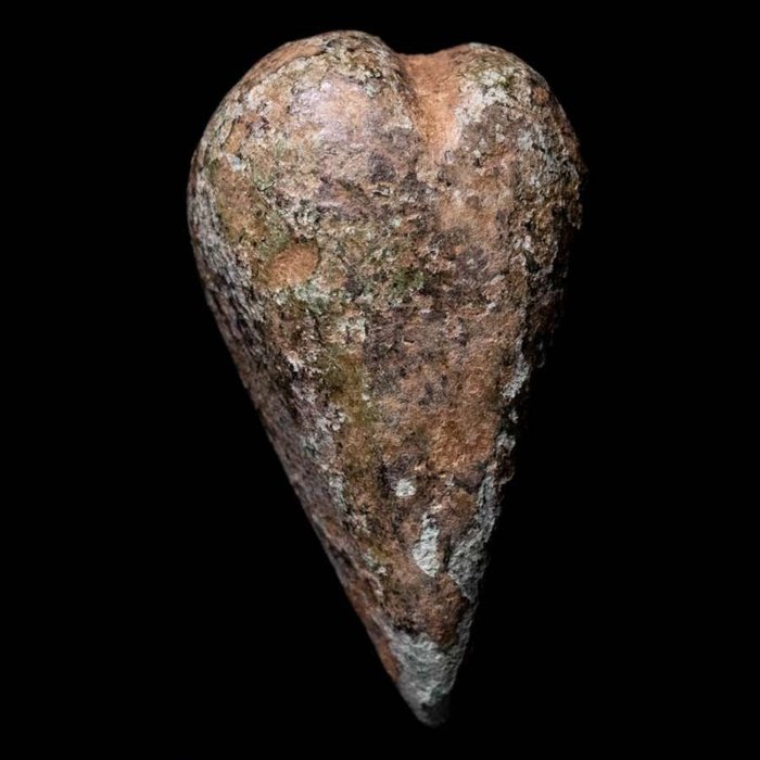 República Romana. Anonymous. Bronze Formatum Central Italy, around V-III centuries B.C.  Formatum pre-coin heart form  (Sem preço de reserva)