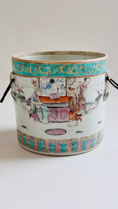 Maceta de porcelana - famille rose - China - Dinastía Qing (1644-1911)