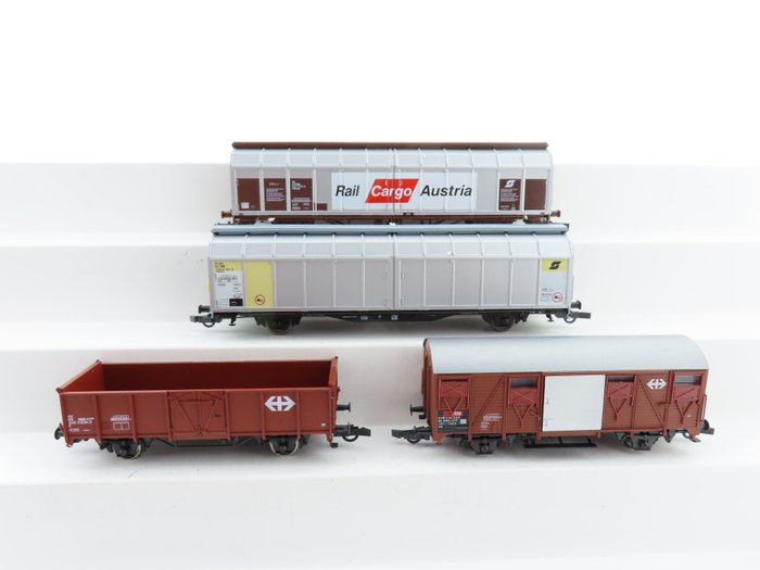 Roco H0 - o.a. 46923/46946/46245 - Modellbahn-Güterwagen (4) - 4x 2-achsige Güterwagen inklusive Schiebewandwagen Bauart Hbbills - ÖBB, SBB-CFF