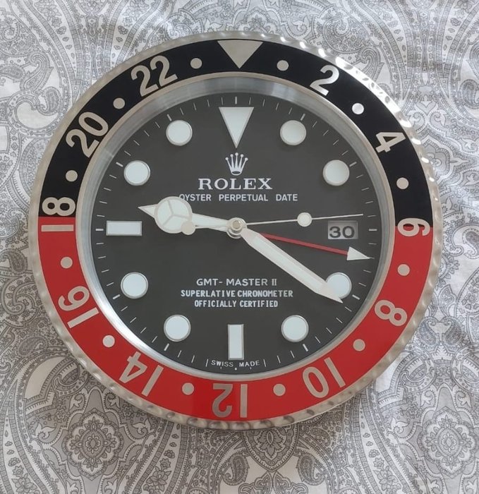 Horloge avec affichage du concessionnaire - Moderne - Acier, Verre - 2010-2020