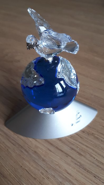 Swarovski - A. Hirzinger, - Figurin - Crystal Planet Millenium-editie - Kristall