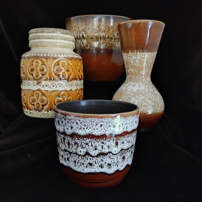 Scheurich, Marei, WGP - Jarrón  - Cuatro piezas de cerámica vintage.