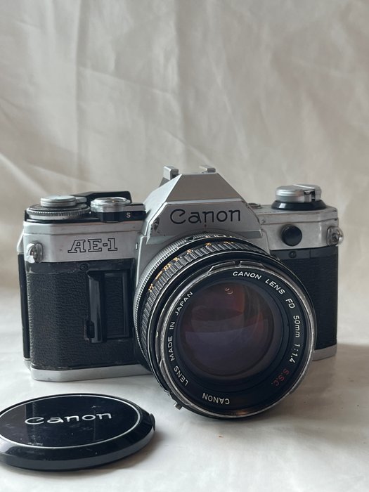 Canon AE - 1 met 50 mm 1.4 SSC lens 單眼相機(SLR)