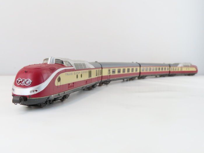Roco H0 - 43011 - Train unit (1) - 4-piece set VT11.5 TEE 'Parsifal' - DB