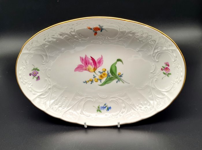 Meissen - 成套餐具 - 第一選擇！花卉裝飾獨家浮雕碗約 27.5 x 19 厘米 - 瓷器