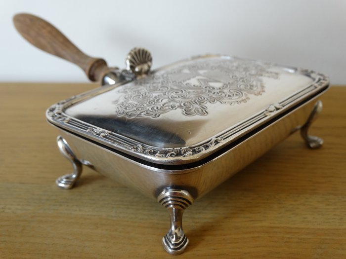 Platte - Gammel krummefanger - bordskraldespand - butler - Forgyldt sølv, Træ
