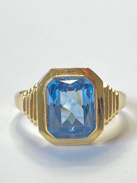 No Reserve Price - Ring - 18 kt. Yellow gold Spinel 