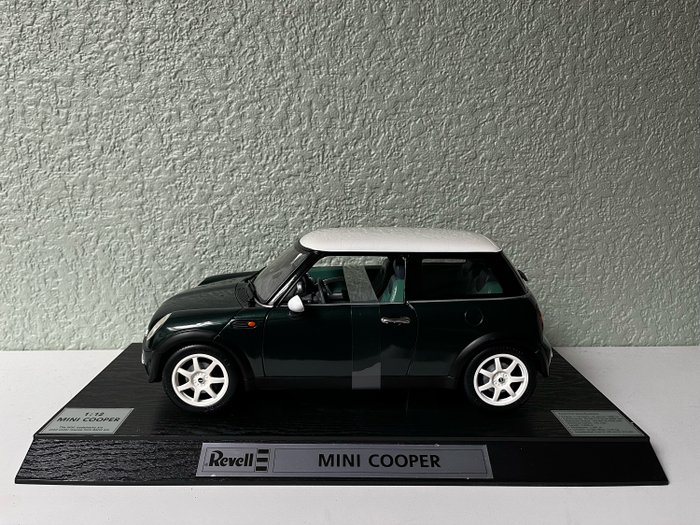 Revell 1:12 - 模型汽车 - MINI Cooper - R50 英国赛车绿/白色车顶